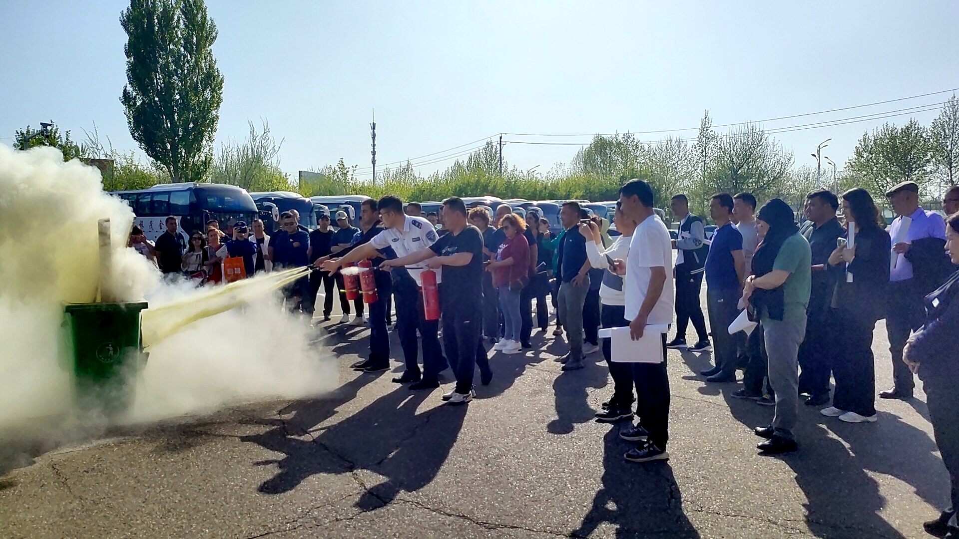 政安消防協(xié)助伊犁州消防救援支隊(duì)開展“大風(fēng)天消防知識(shí)送教活動(dòng)” 政安消防協(xié)助伊犁州消防救援支隊(duì)開展“大風(fēng)天消防知識(shí)送教活動(dòng)”