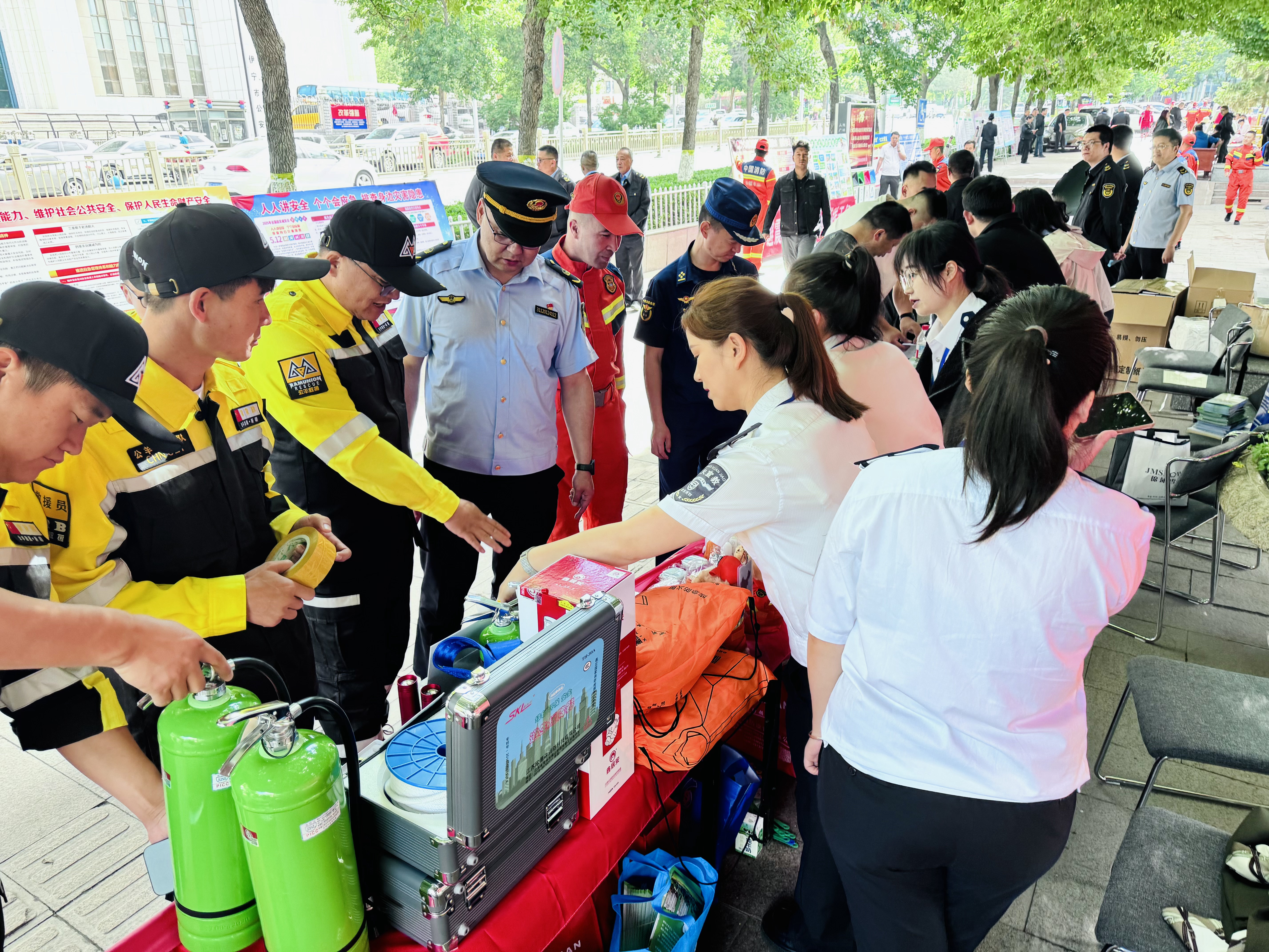 人人講安全、個個會應急丨政安消防“2025年防災減災宣傳活動”精彩瞬間