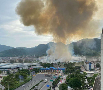 浙江溫嶺槽罐車(chē)爆炸 專(zhuān)家：“傷害比巡航導(dǎo)彈的威力還要大”